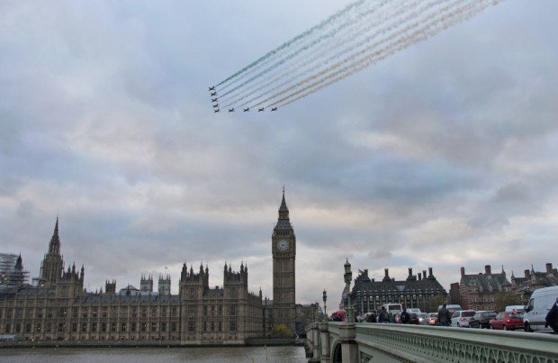 12 Nov 2015 Red Arrows Flypast over London for Priminister of Indina Visit The Red Arrows are delighted to support the visit by the Prime Minister of India, Shri Narendra Modi, with a flypast over Parliament Square, London. The Indian Air Force aerial demonstration team (Surya Kiran) has recently reformed using four Hawk aircraft and India has over 100 BAE Systems Hawks within its fleet of aircraft, some of which were built in the UK, so the trade ties remain strong between the two countries. Images by Robyn Parr-Ferris Photographic Section RAFAT RAF Scampton Lincolnshire LN1 2ST Email: adam.fletcher108@mod.uk For further information please contact the RAFAT PR Manager Mr Andrew Morton 01522 733381