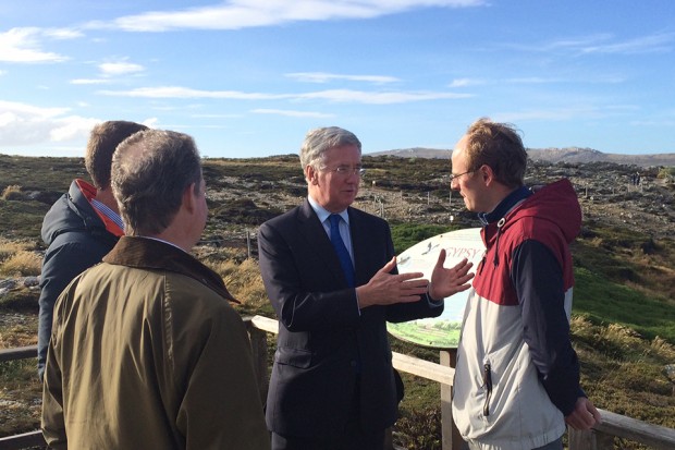 Defence Secretary Michael Fallon has visited the Falklands to discuss new opportunities for the islands and to pay his respects to those who fell in the 1982 conflict. As part of his trip, he visited Gypsy Cove near Stanley. 