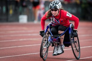 Lt Kirsty Wallace RN competing at the Invictus Games Orlando 2016. Crown Copyright.