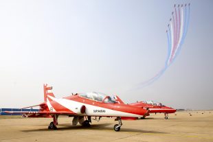 The Royal Air Force Aerobatic Team, the Red Arrows, have met their Indian counterparts during a visit to Hyderabad, as part of a global tour.