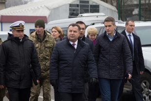 The Defence Secretary with the Ukrainian Minister for Defence